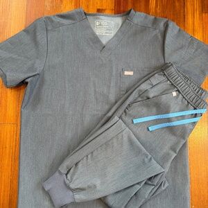 FIGS Scrub Set - Mens - Tansen pants - Leon Top - Heather Denim